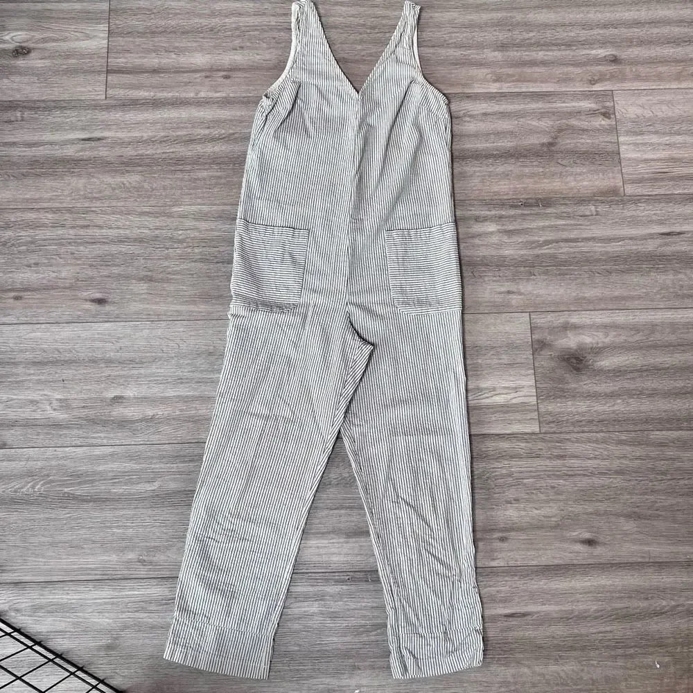 Topshop Women's White Two Pockets Striped V-Neck Sleeveless Jumpsuit Size‎ 2